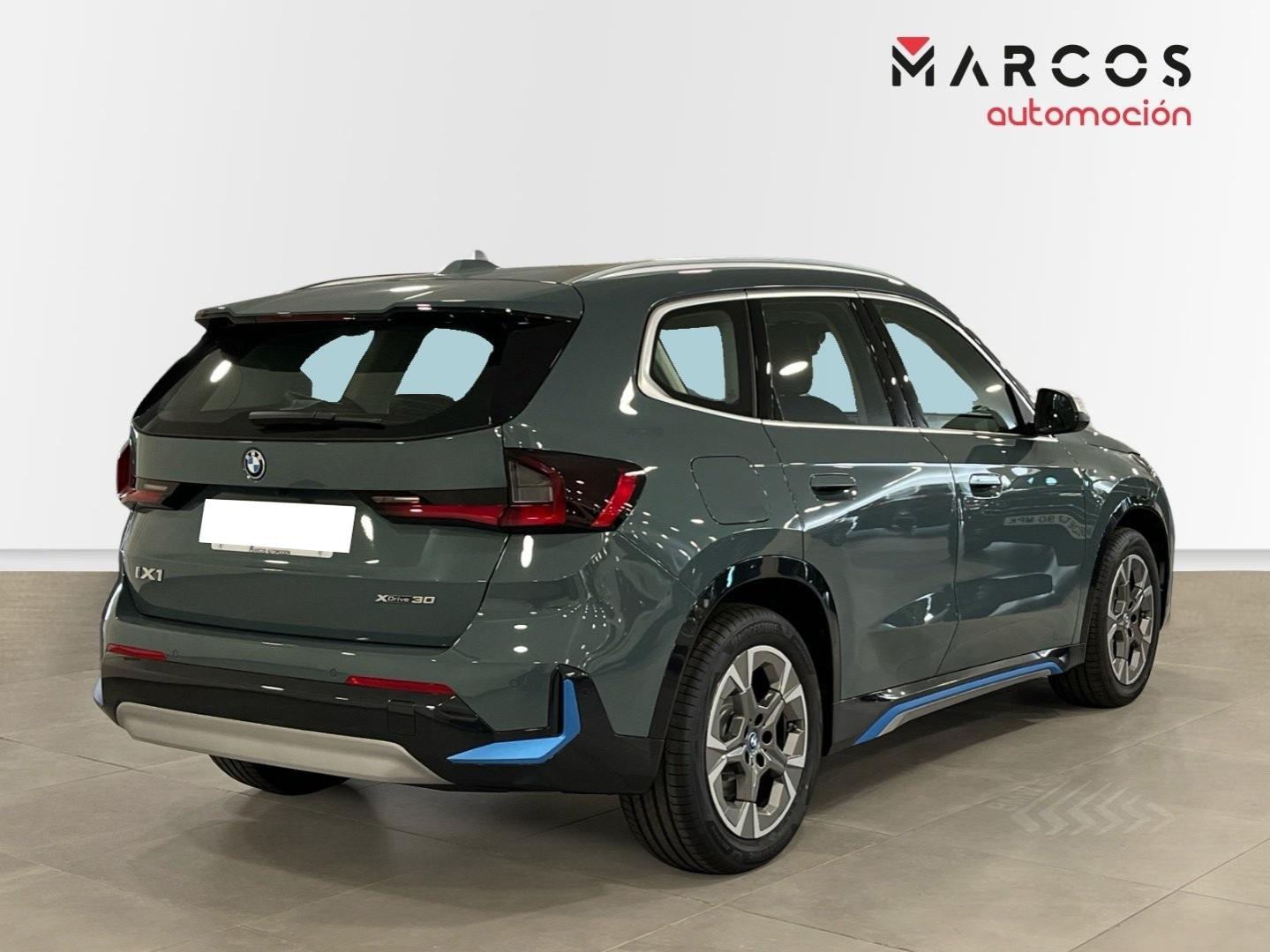Foto BMW iX1 4