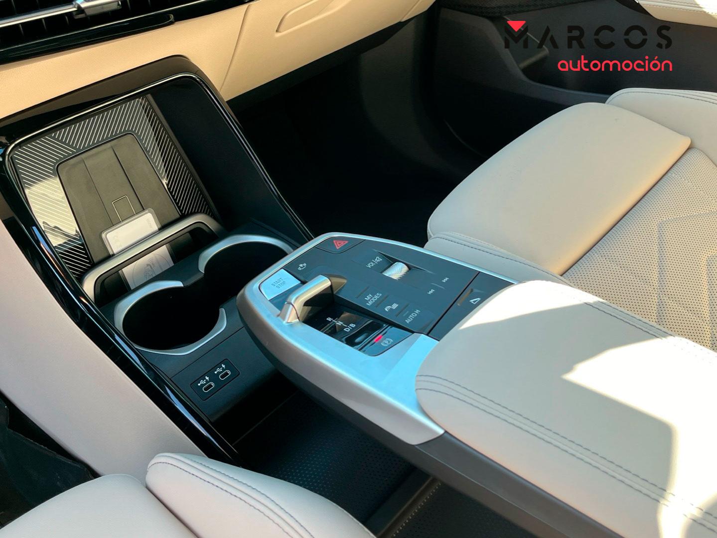 Foto BMW iX1 14