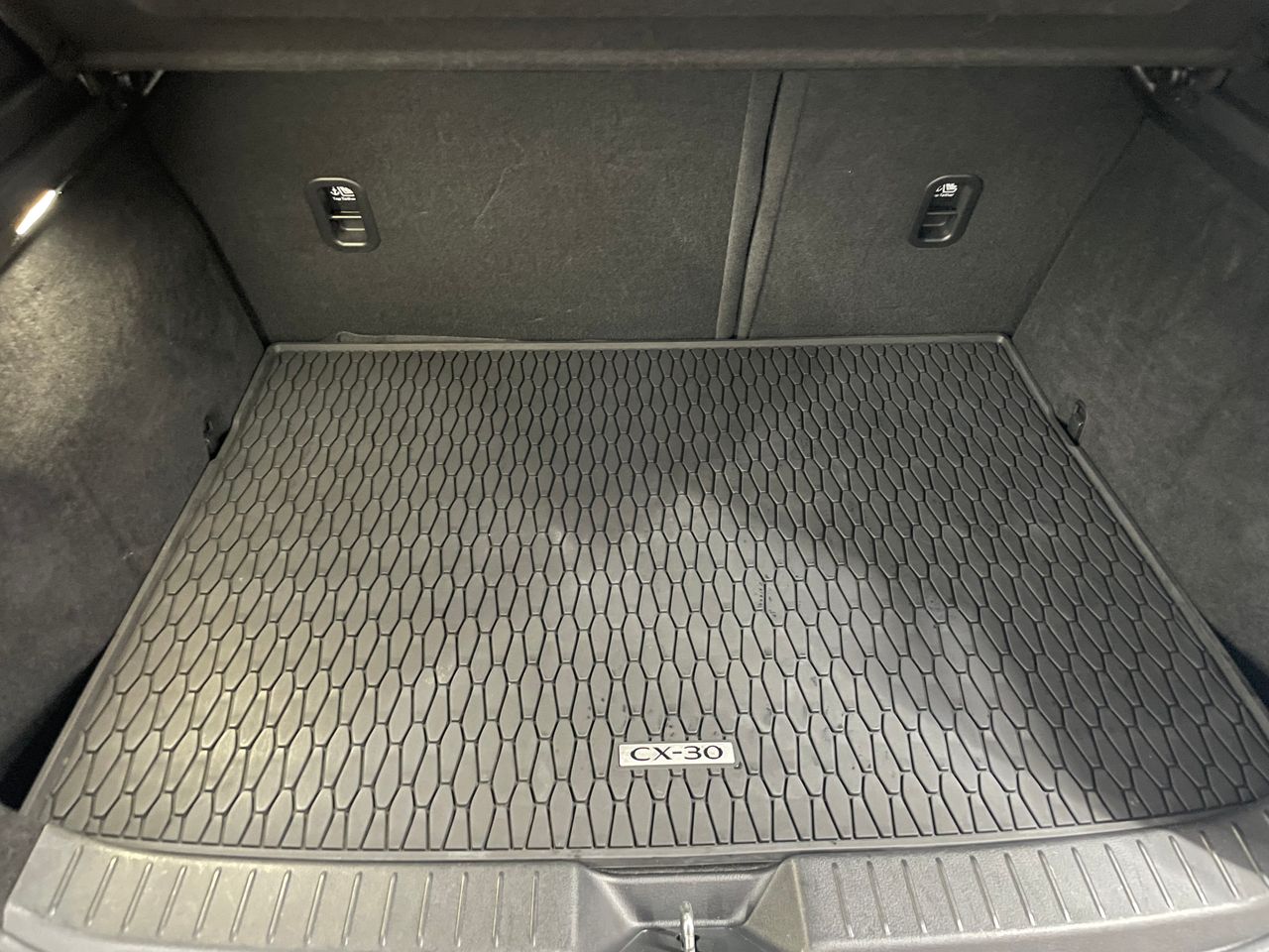 Foto Mazda CX-30 10