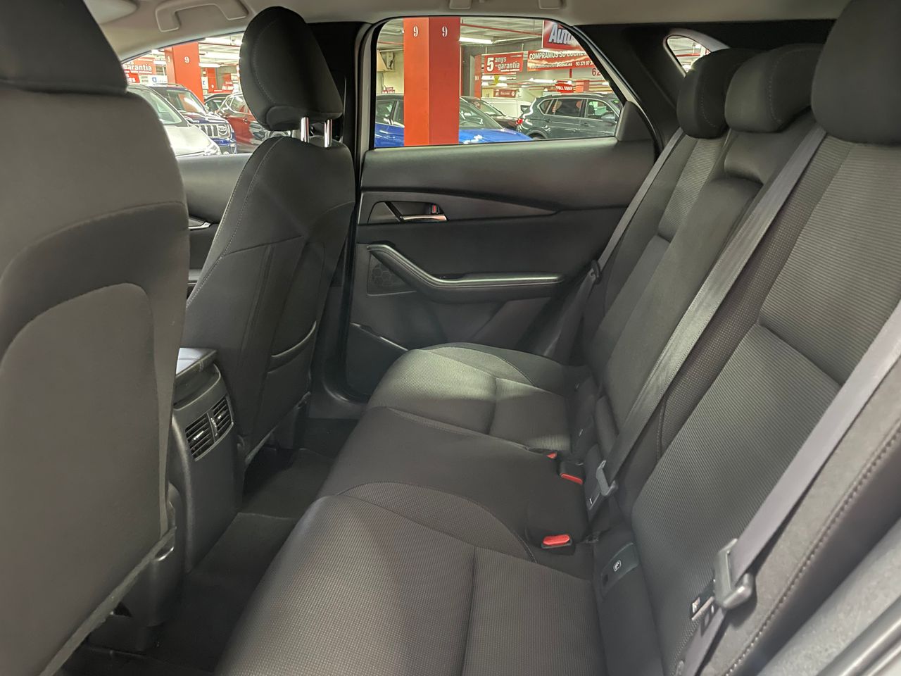 Foto Mazda CX-30 18