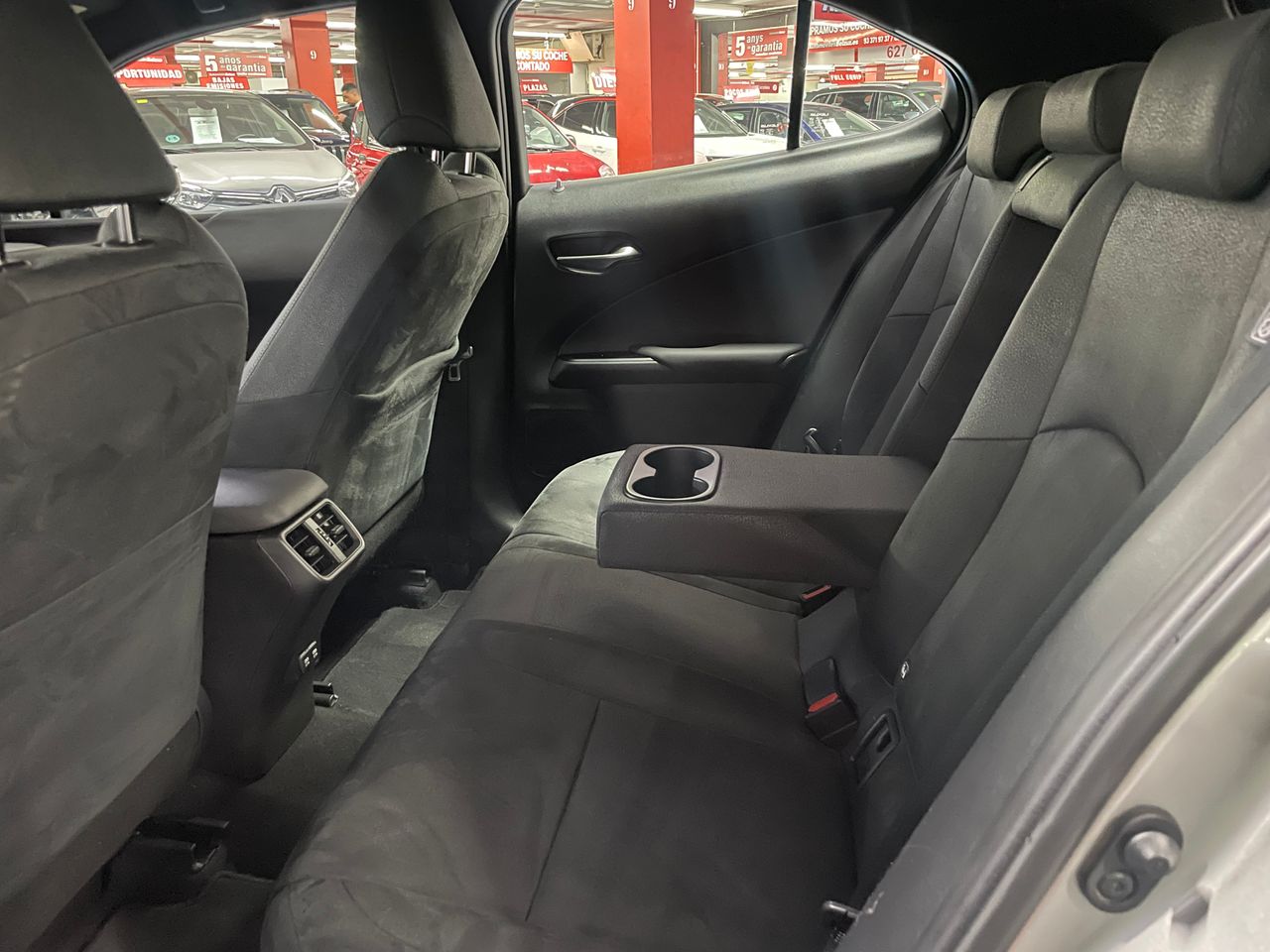 Foto Lexus UX 10