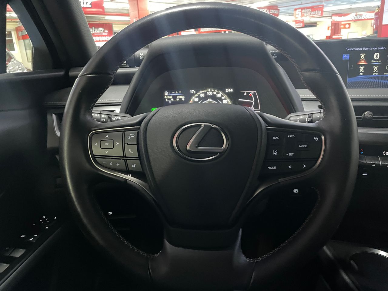 Foto Lexus UX 11