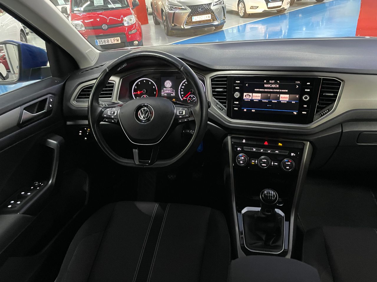 Foto Volkswagen T-Roc 11