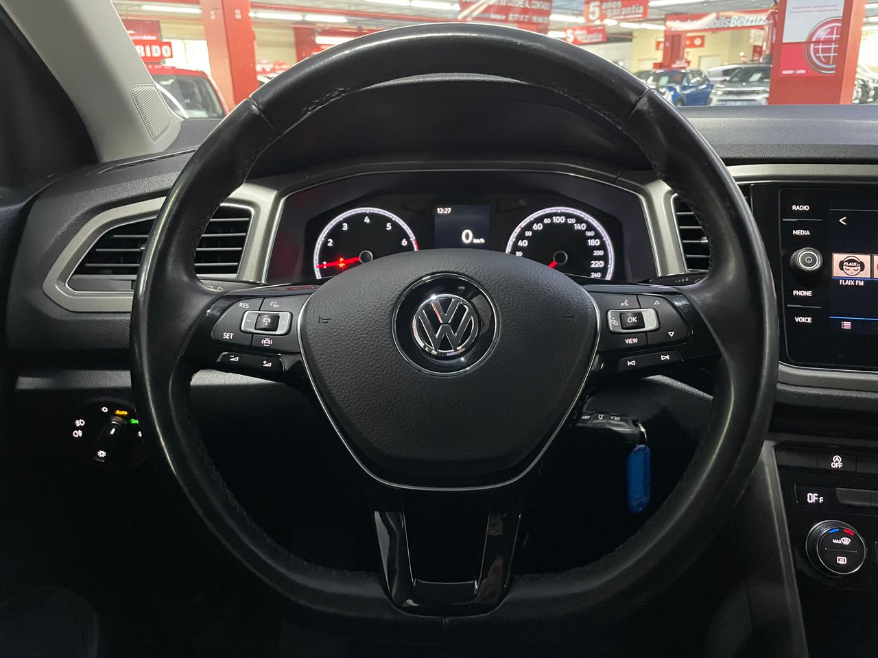 Foto Volkswagen T-Roc 12
