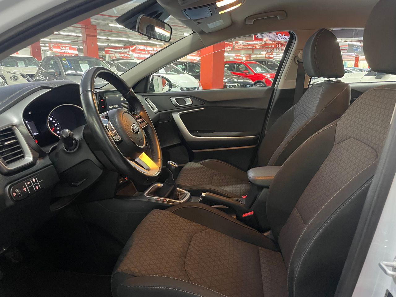 Foto Kia XCeed 8