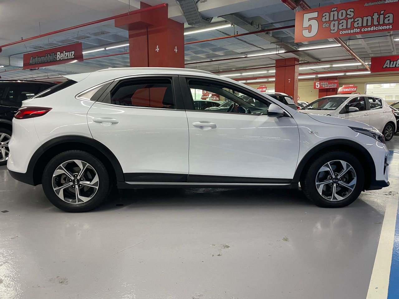 Foto Kia XCeed 14