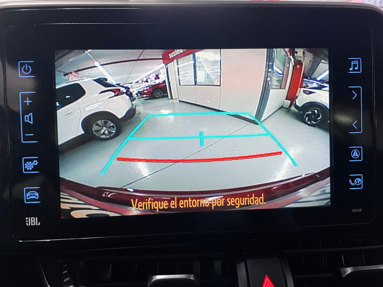 Foto Toyota C-HR 10