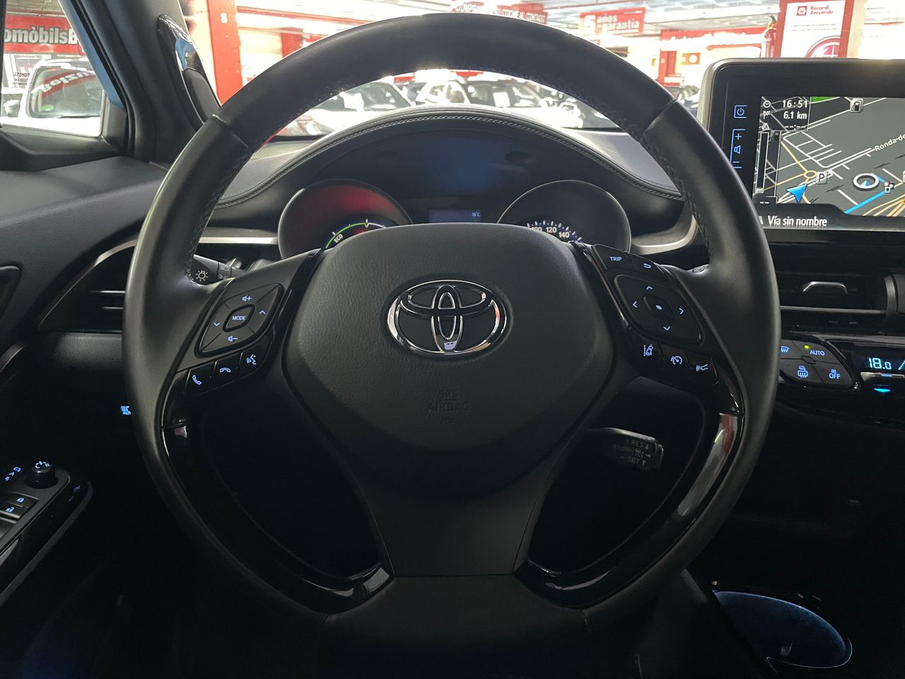 Foto Toyota C-HR 12