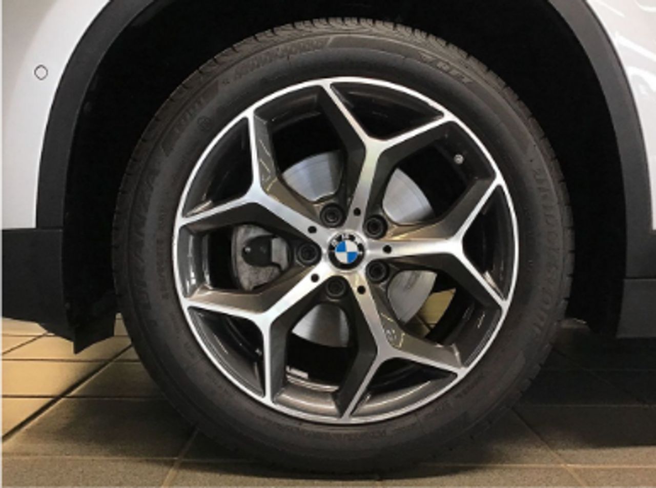 Foto BMW X1 6