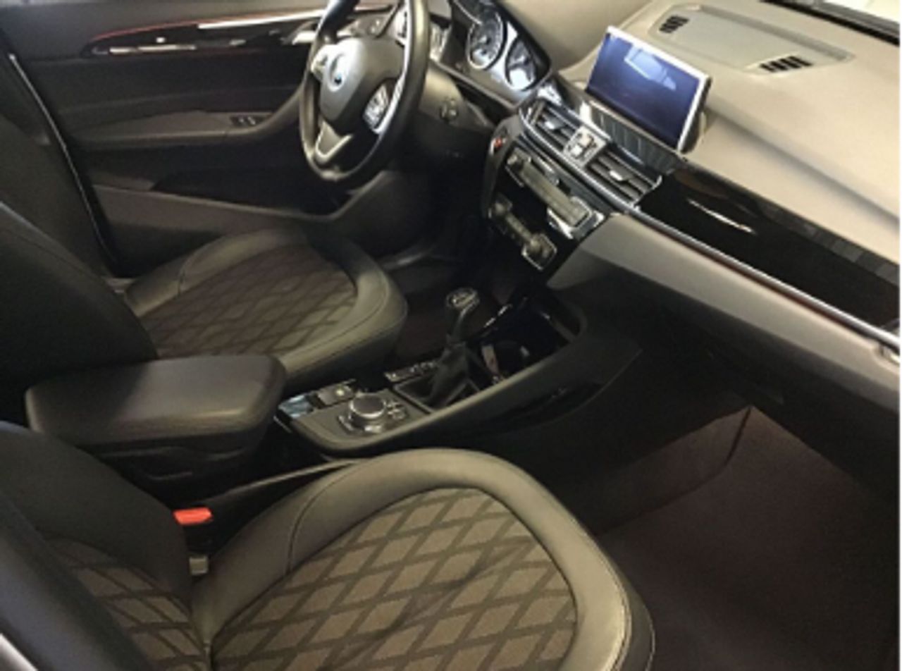 Foto BMW X1 9