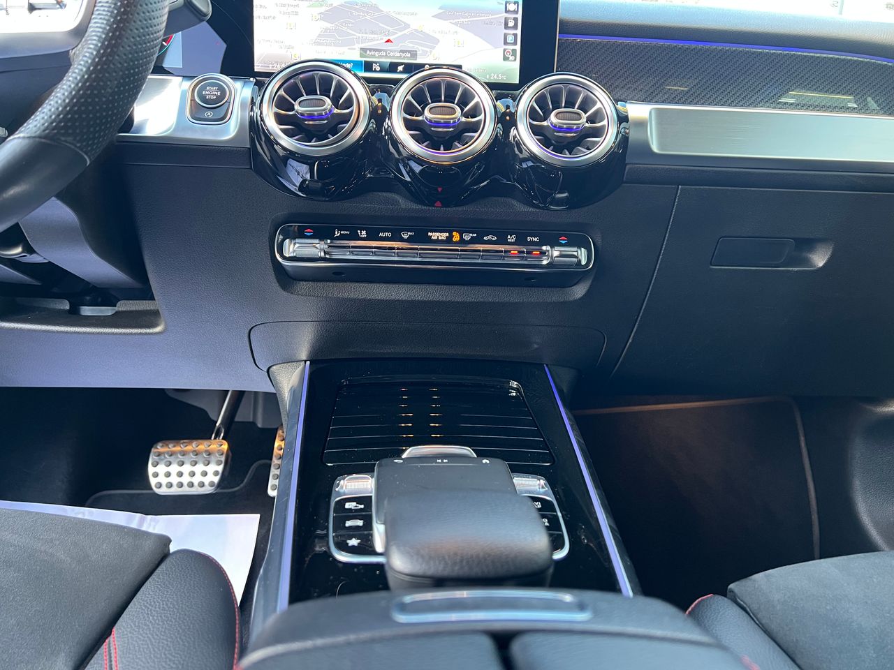 Foto Mercedes-Benz Clase GLB 19