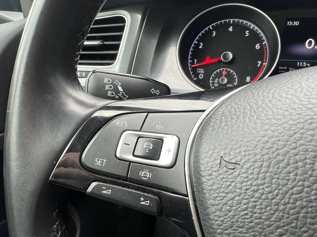 Foto Volkswagen Golf 13