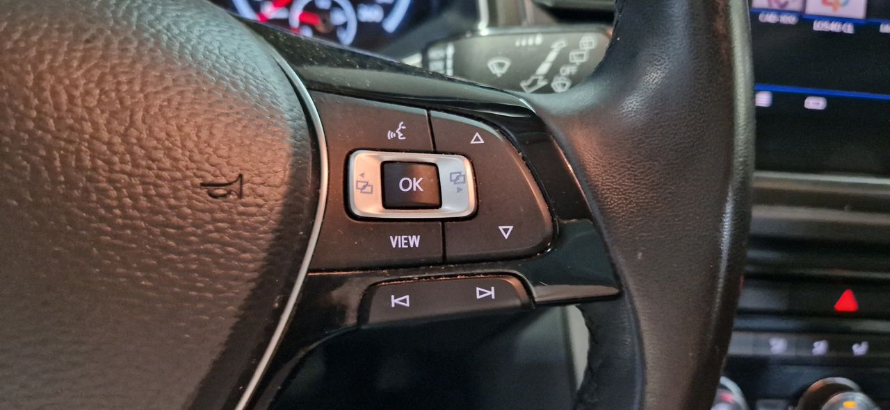 Foto Volkswagen T-Roc 18