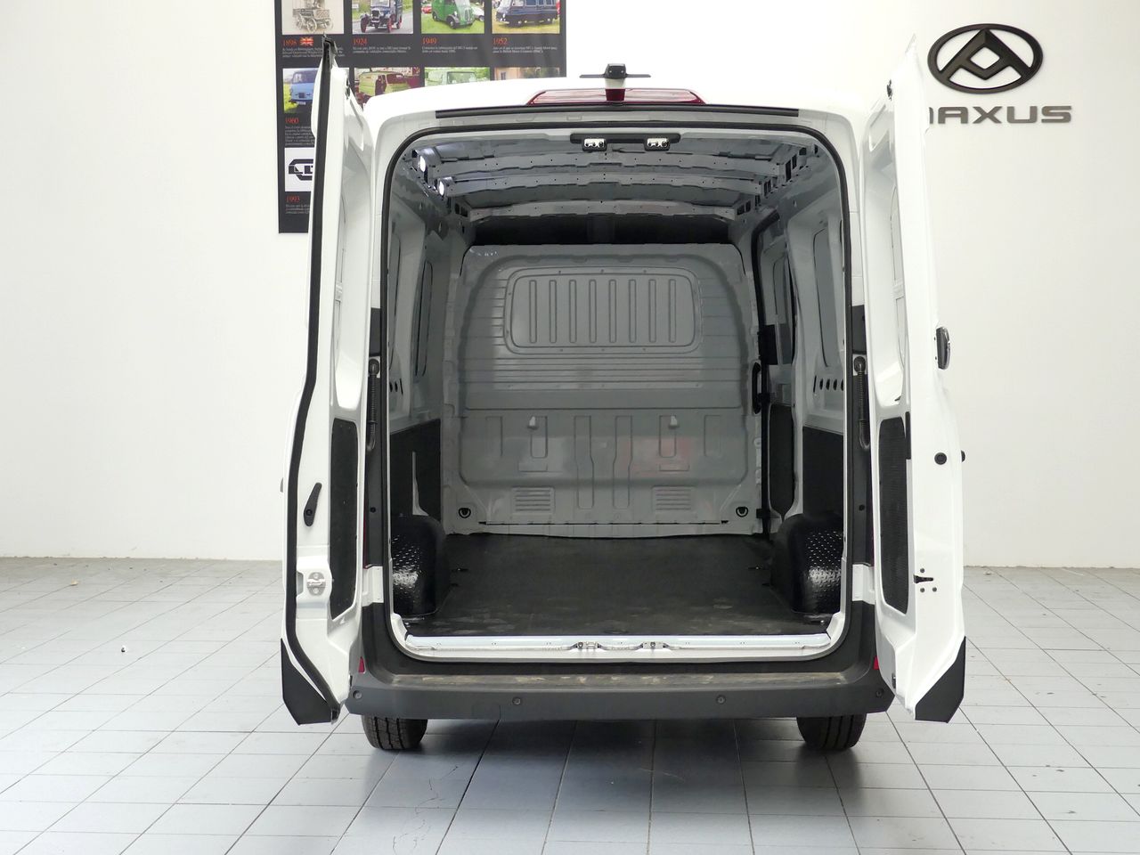 Foto Maxus e Deliver 9 7