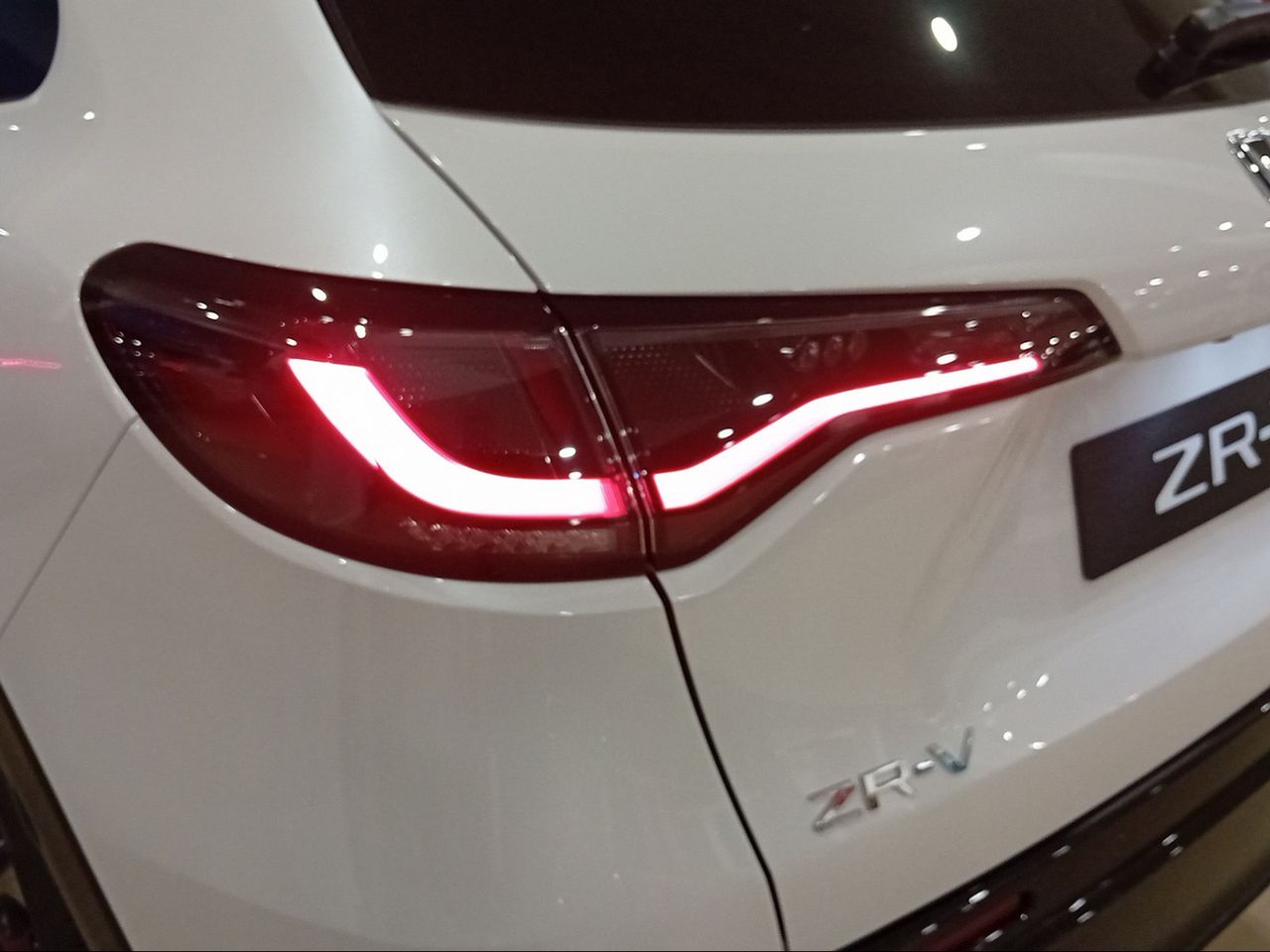 Foto Honda ZR-V 16