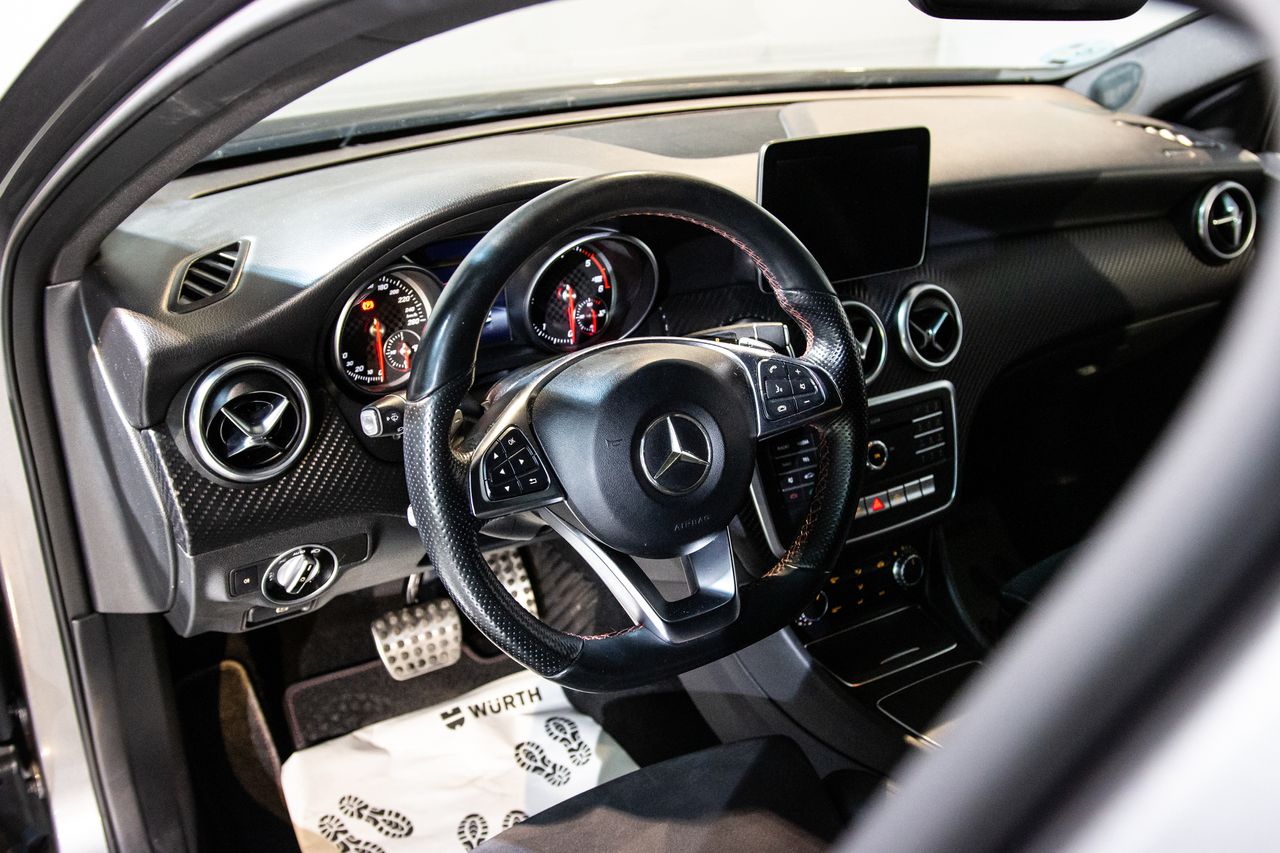 Foto Mercedes-Benz Clase A 25