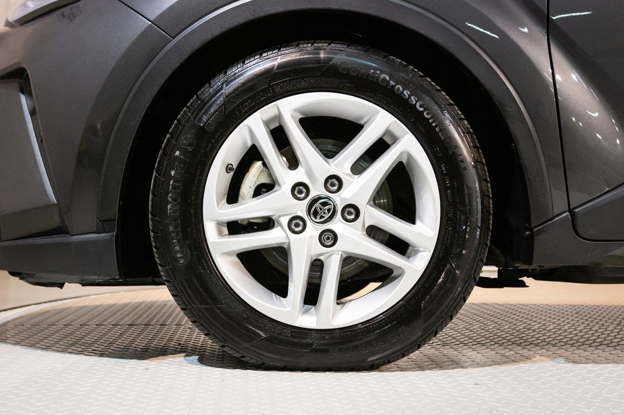 Foto Toyota C-HR 10