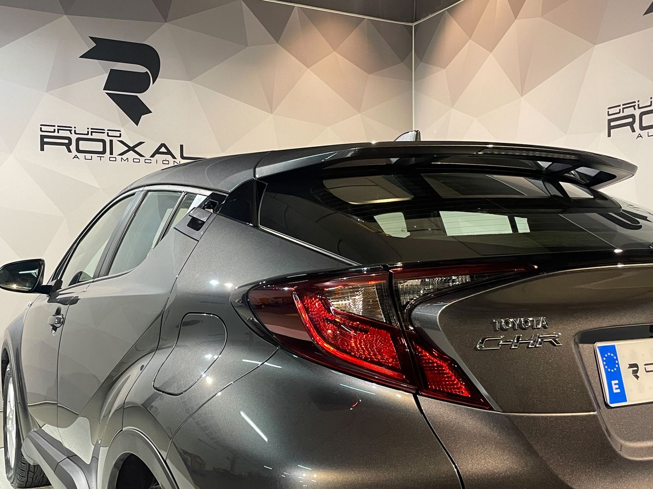Foto Toyota C-HR 11