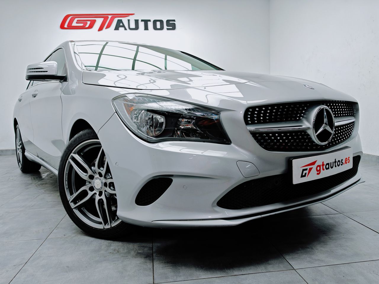 Foto Mercedes-Benz Clase CLA 14