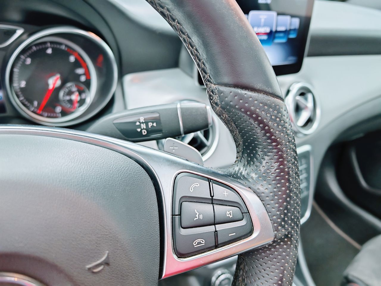 Foto Mercedes-Benz Clase GLA 18
