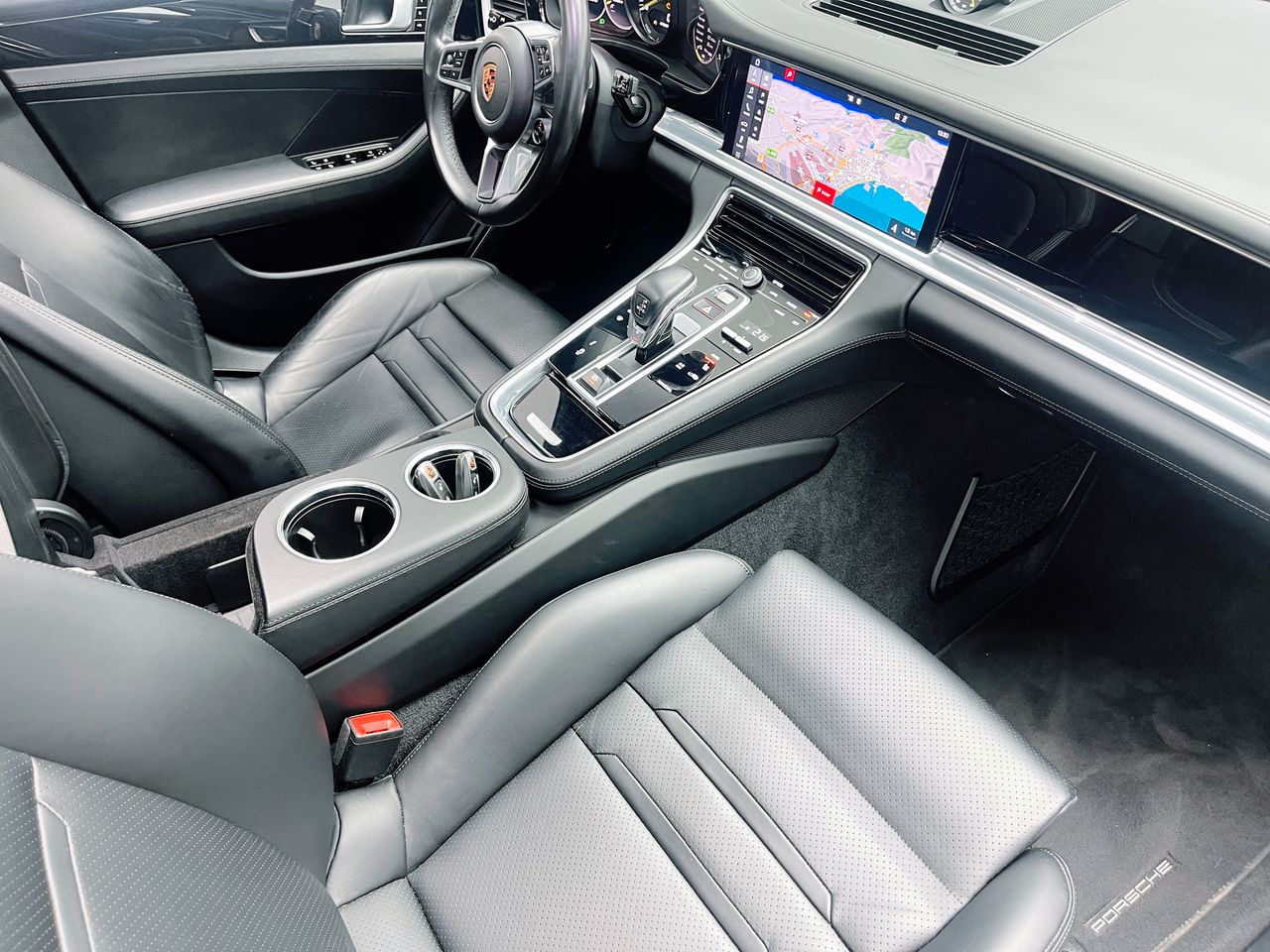 Foto Porsche Panamera 36