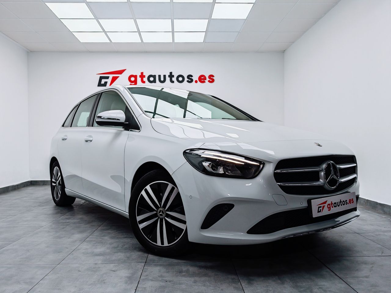 Foto Mercedes-Benz Clase B 1