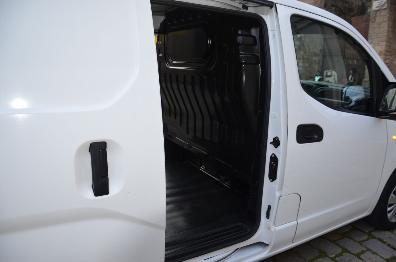 Foto Nissan NV200 4