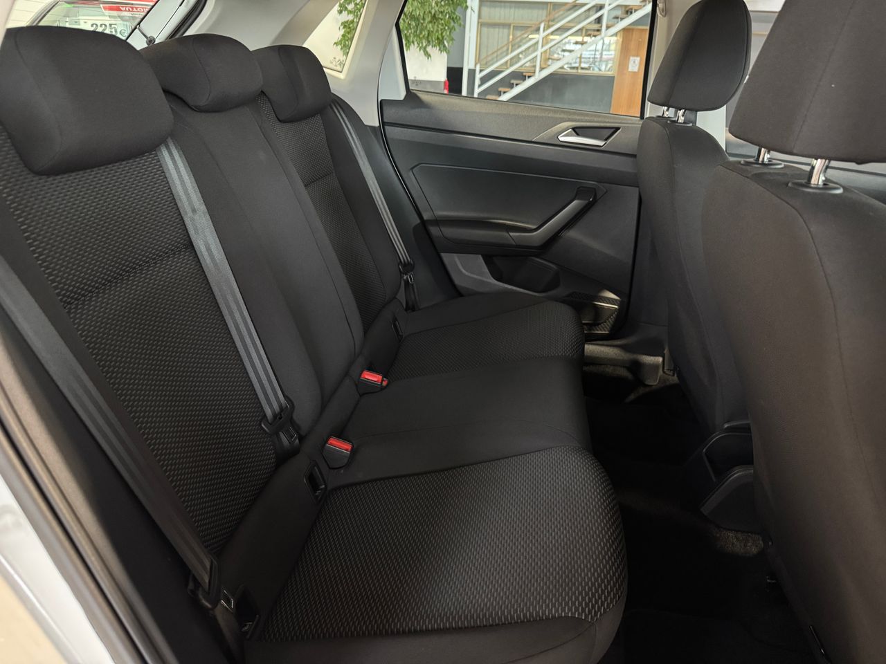 Foto Volkswagen Polo 24