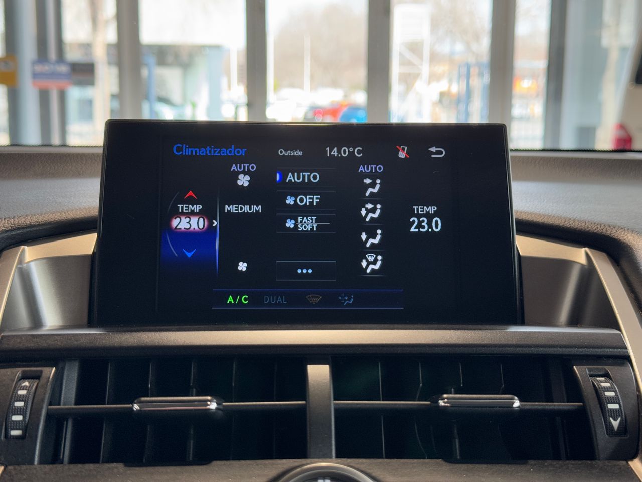 Foto Lexus NX 21