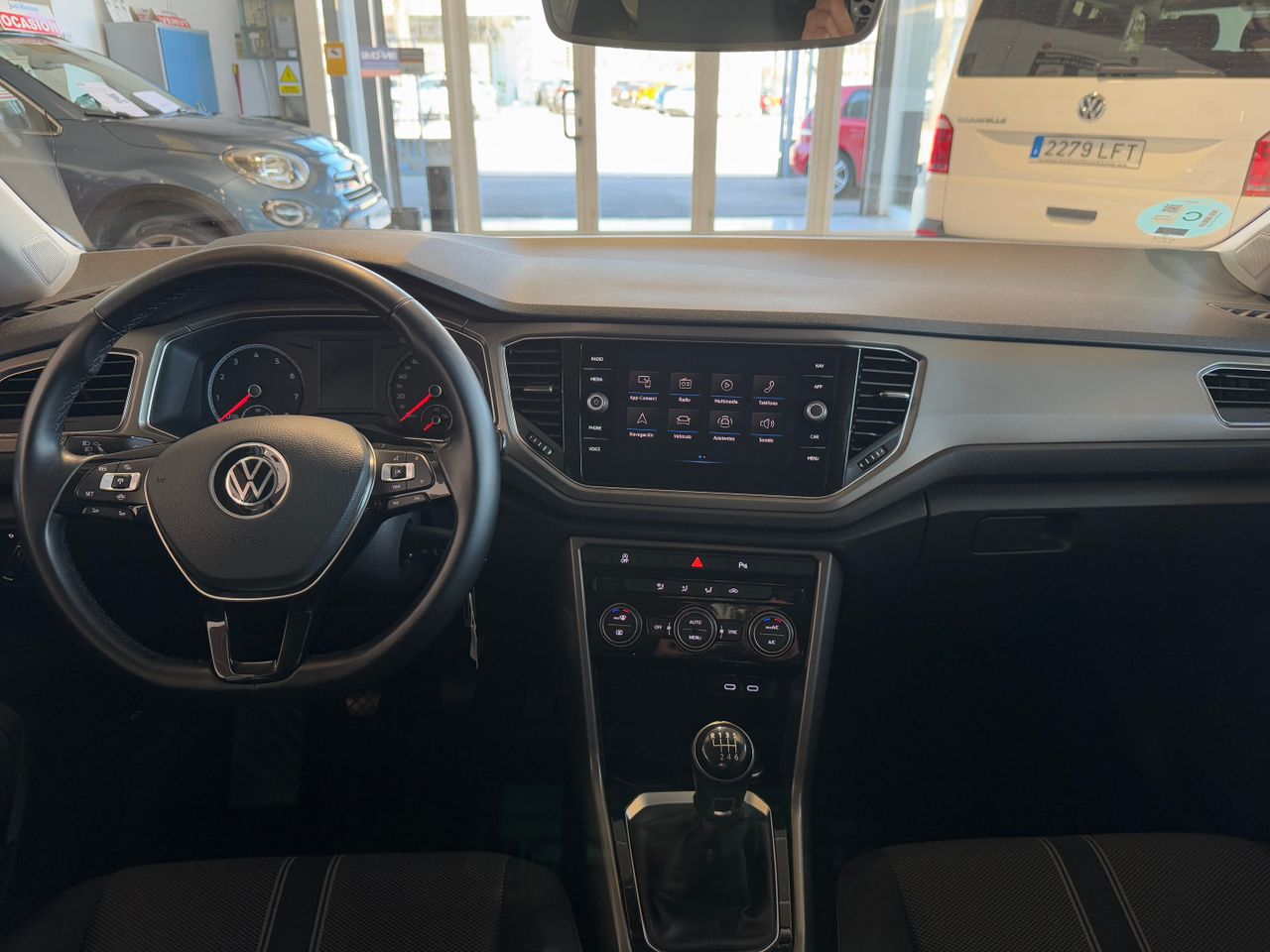 Foto Volkswagen T-Roc 9
