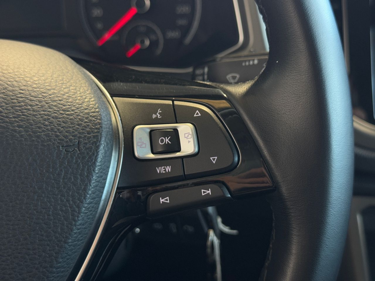 Foto Volkswagen T-Roc 14