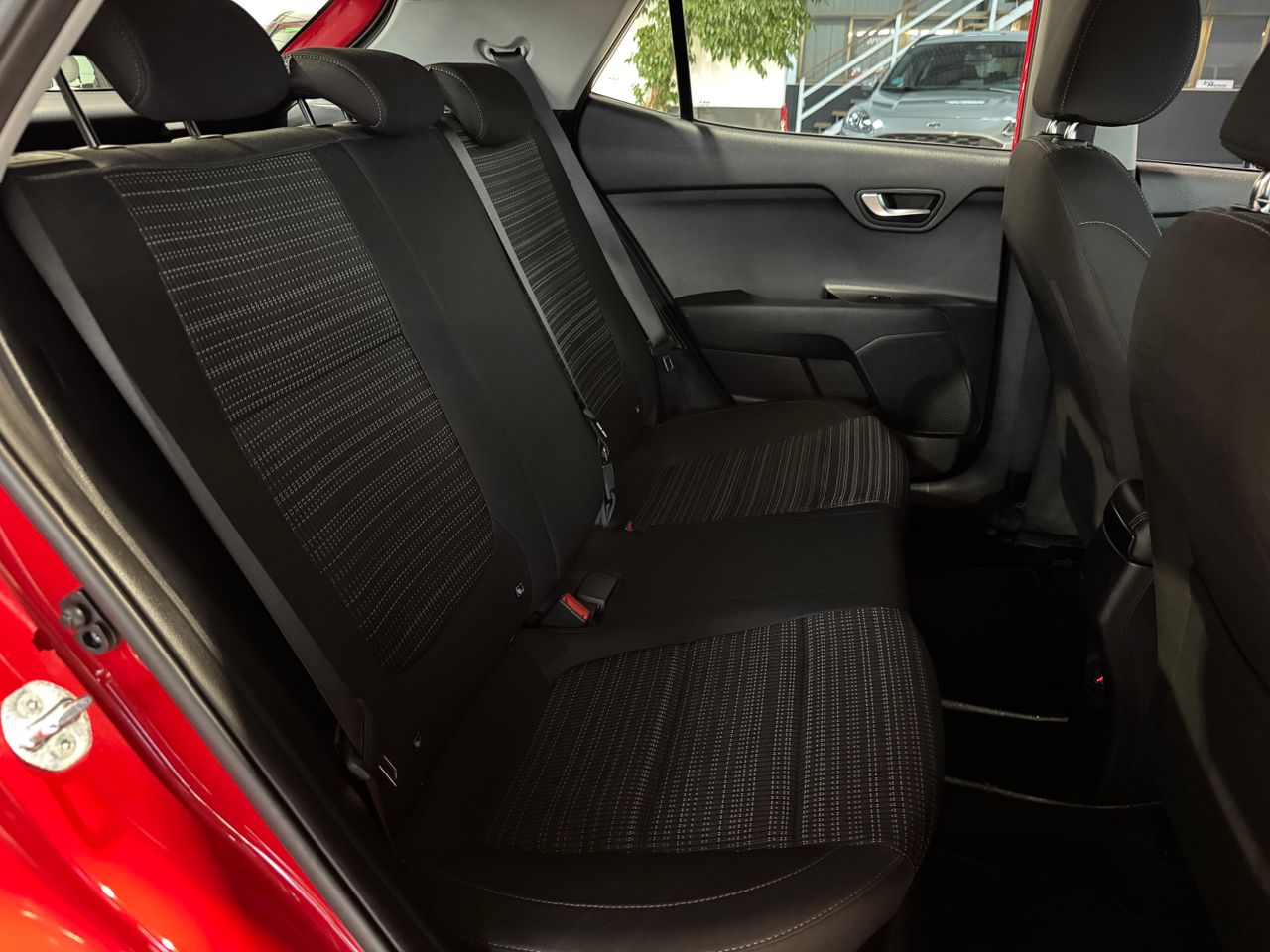 Foto Kia Stonic 31