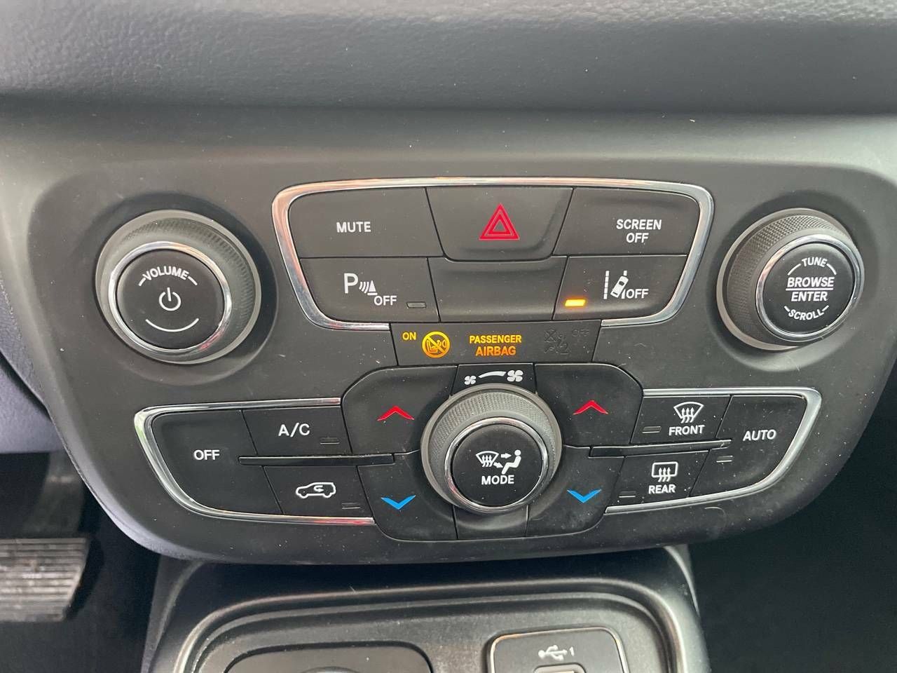 Foto Jeep Compass 15