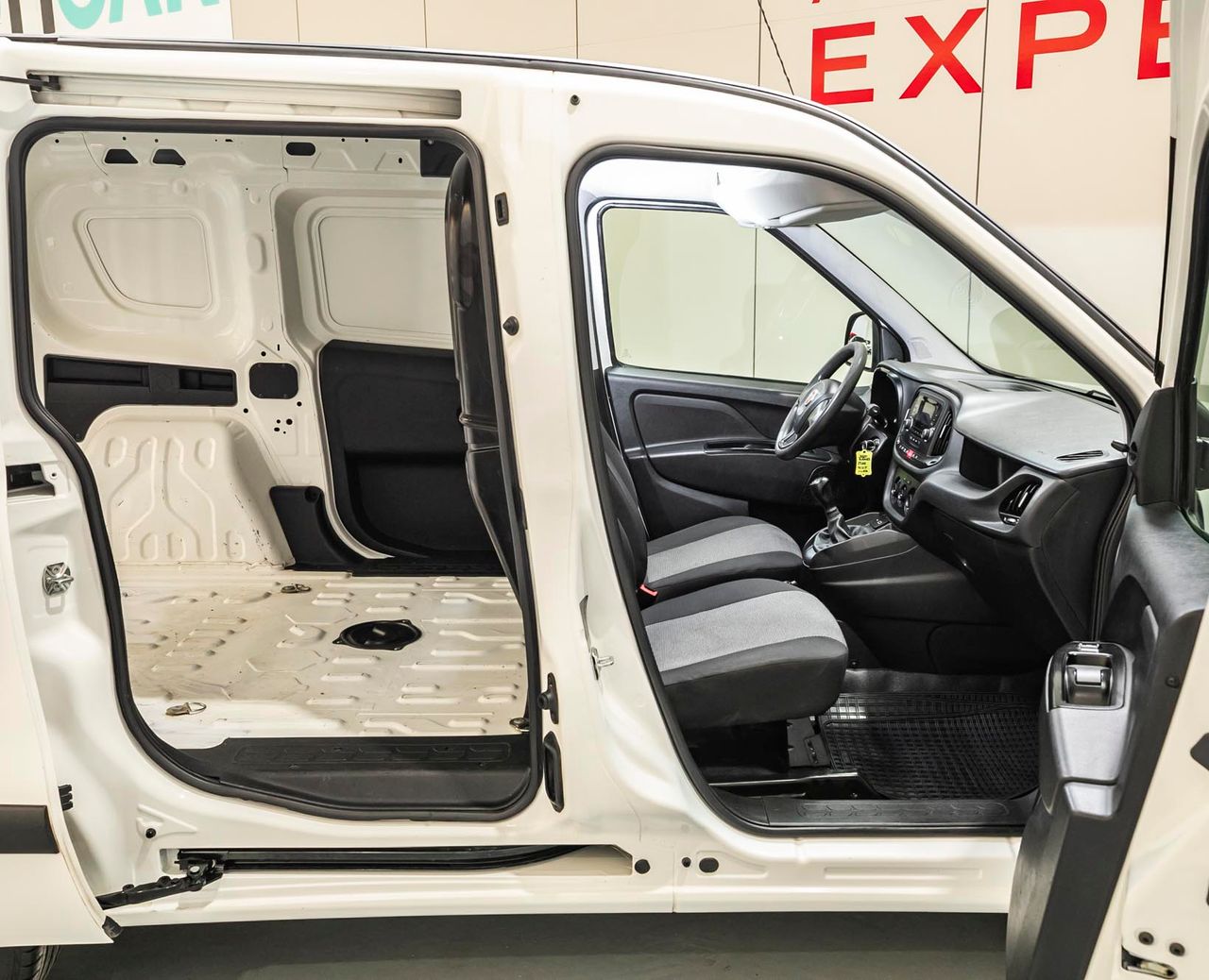 Foto Fiat Doblo 23