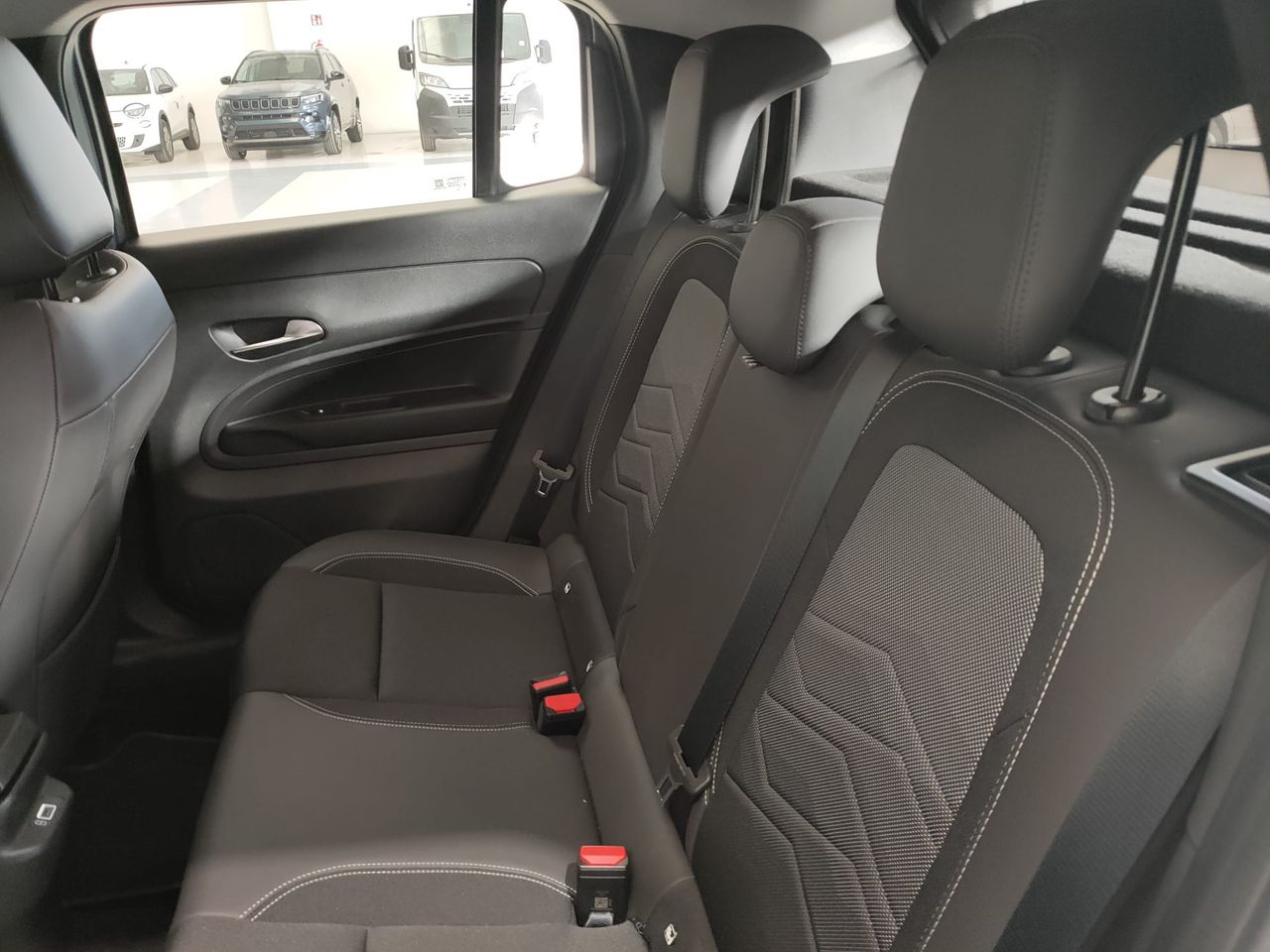 Foto Jeep Avenger 11