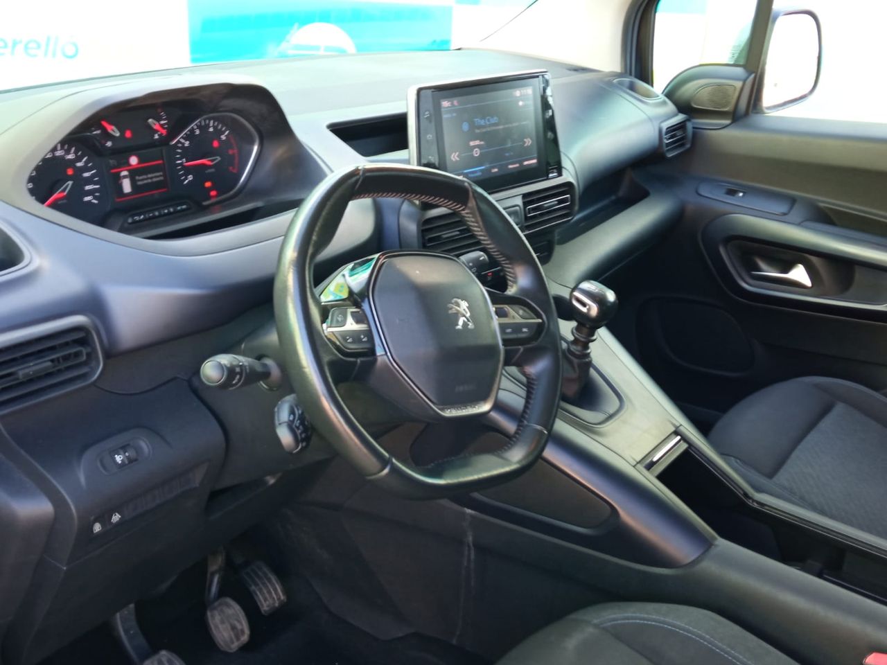Foto Peugeot Rifter 9