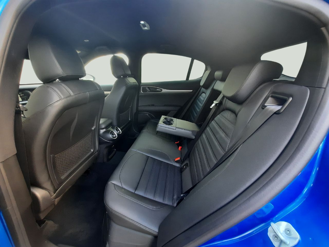 Foto Alfa Romeo Stelvio 9