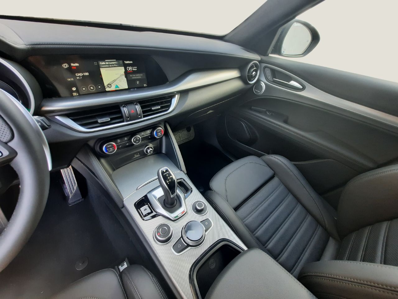 Foto Alfa Romeo Stelvio 28