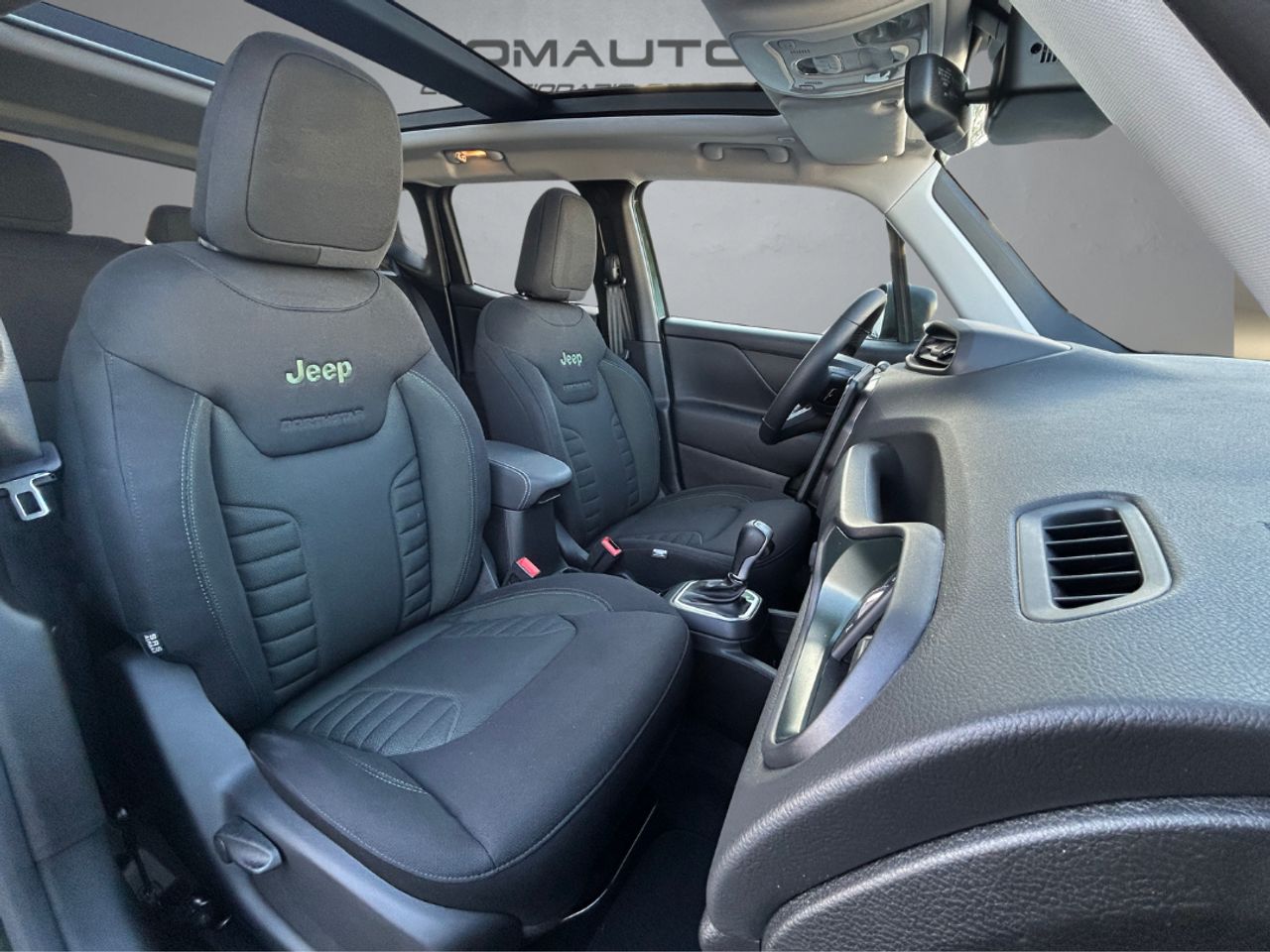 Foto Jeep Renegade 12