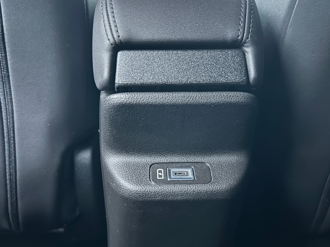 Foto Jeep Avenger 38