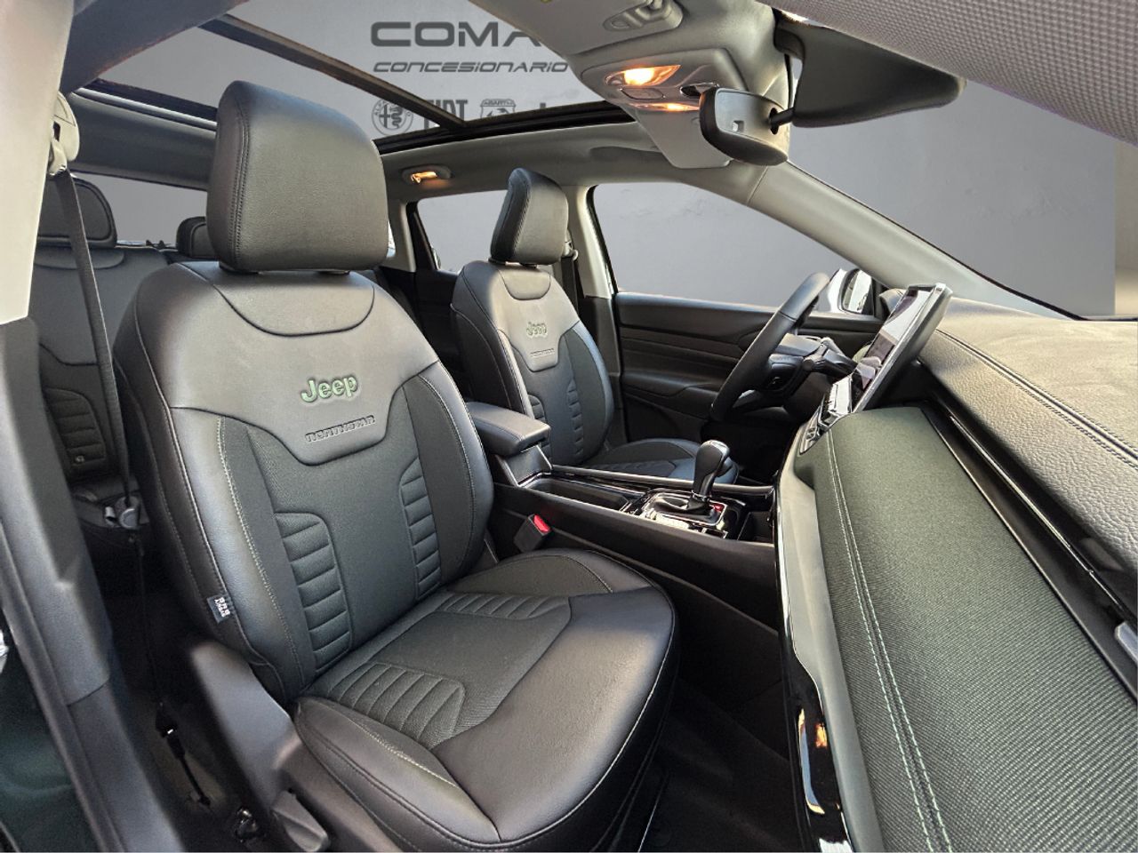 Foto Jeep Compass 12