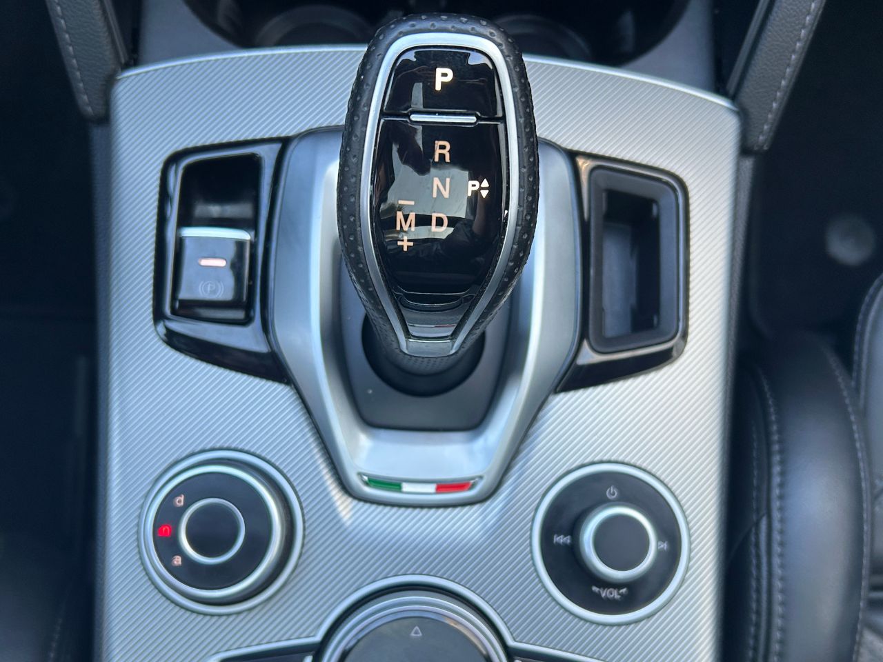Foto Alfa Romeo Stelvio 23
