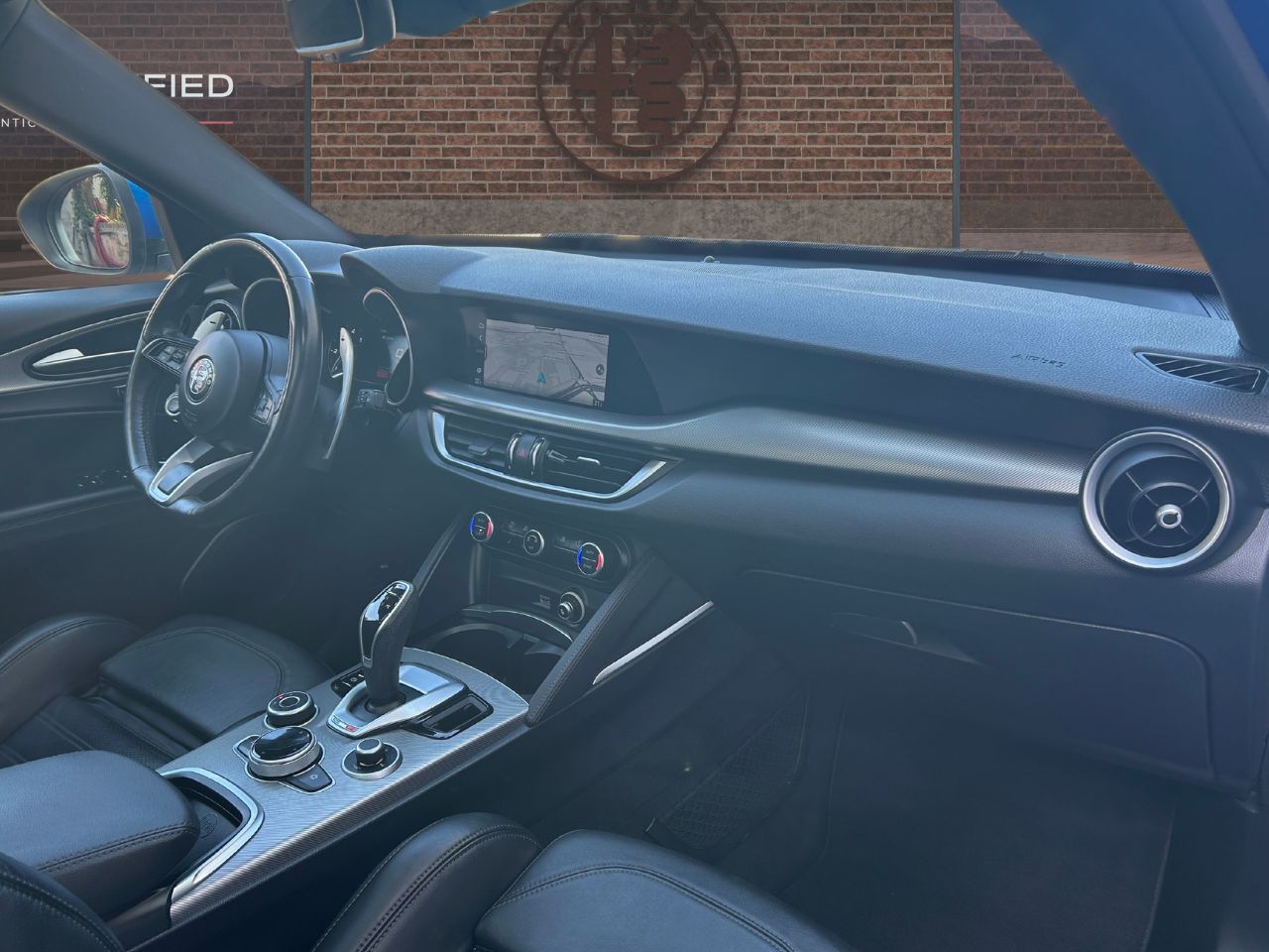 Foto Alfa Romeo Stelvio 33