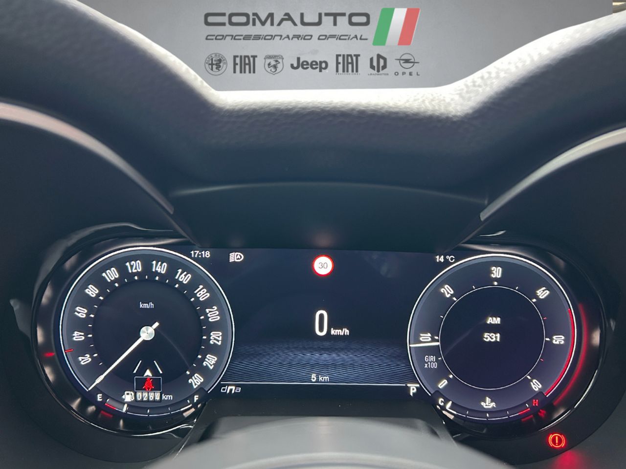 Foto Alfa Romeo Stelvio 10