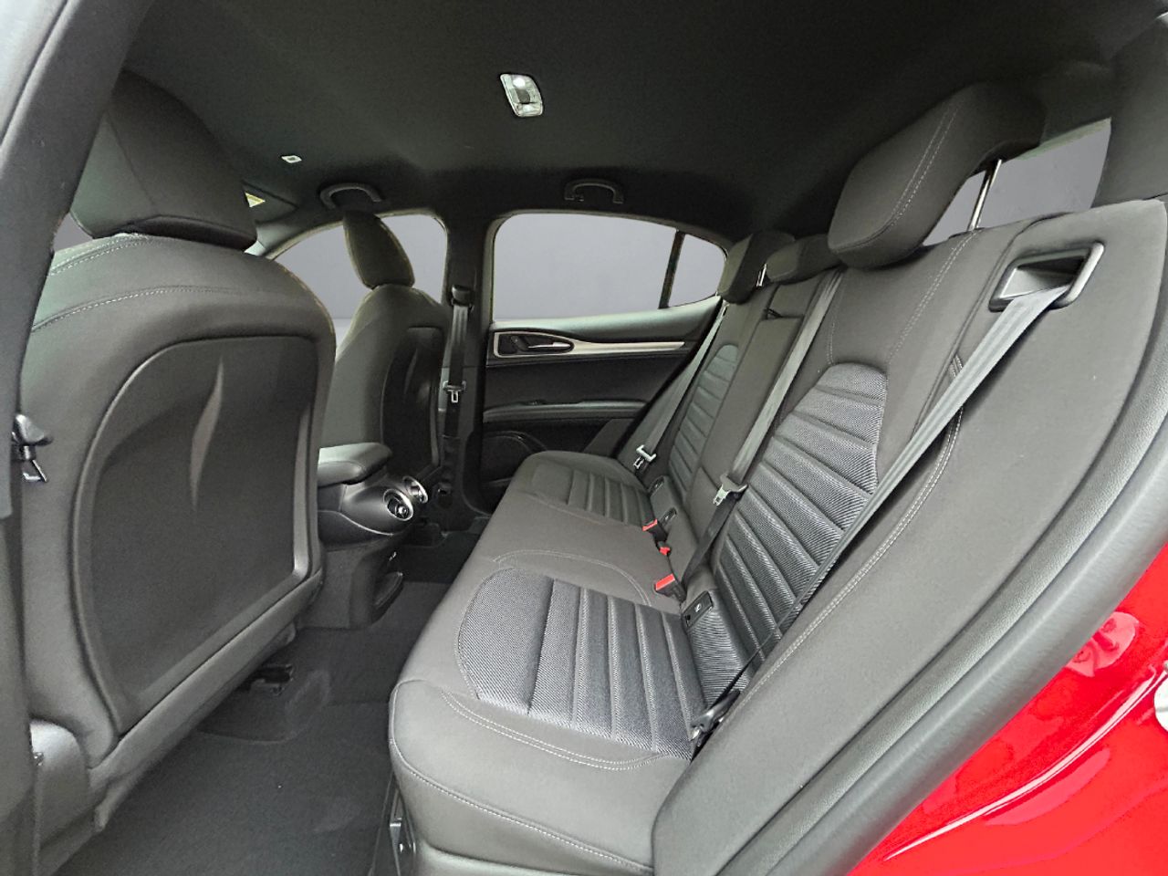 Foto Alfa Romeo Stelvio 12