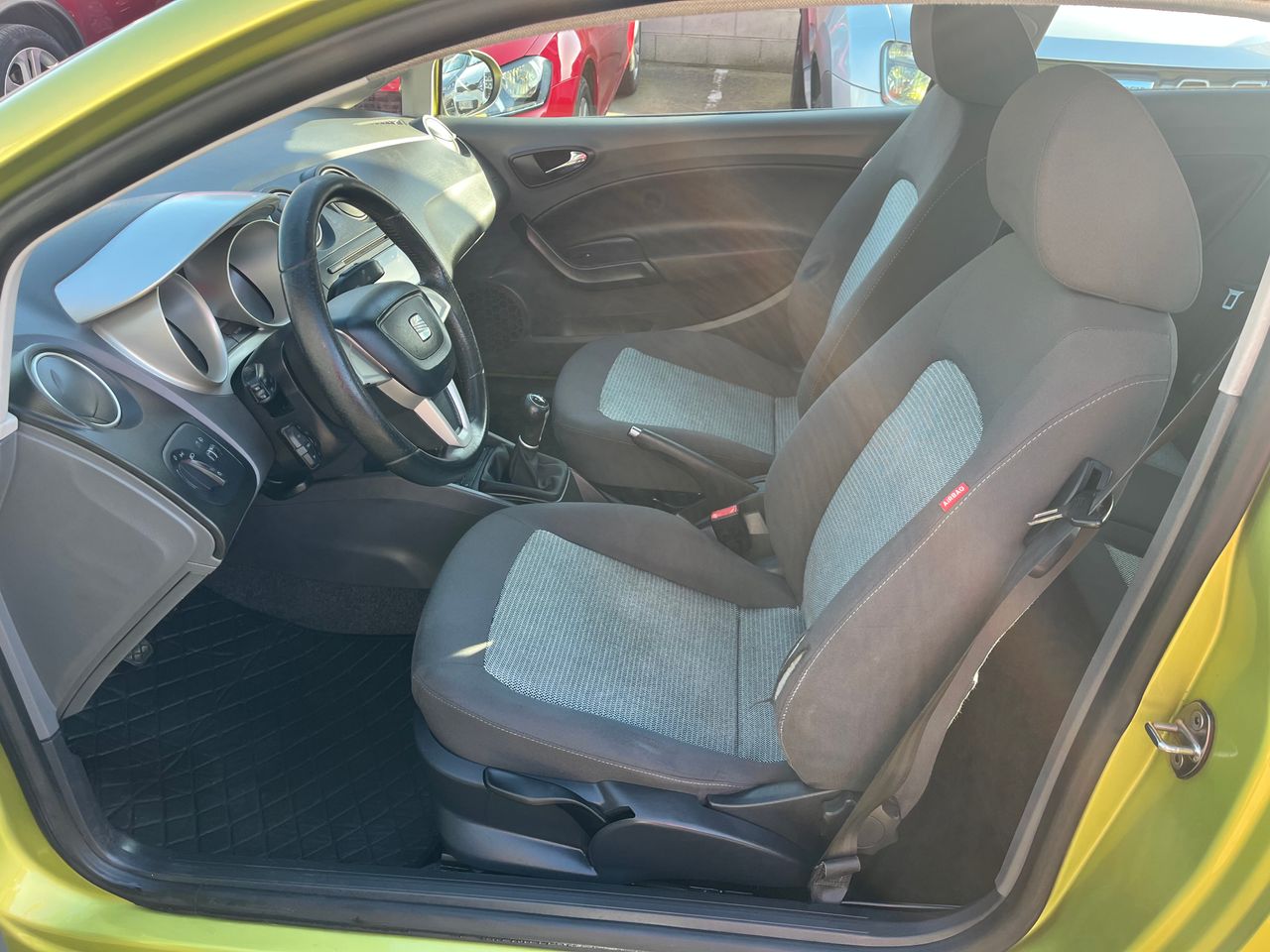 Foto Seat Ibiza 18