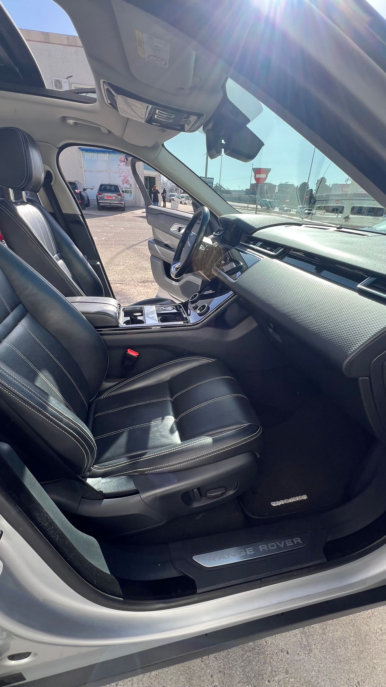 Foto Land-Rover Range Rover Velar 12