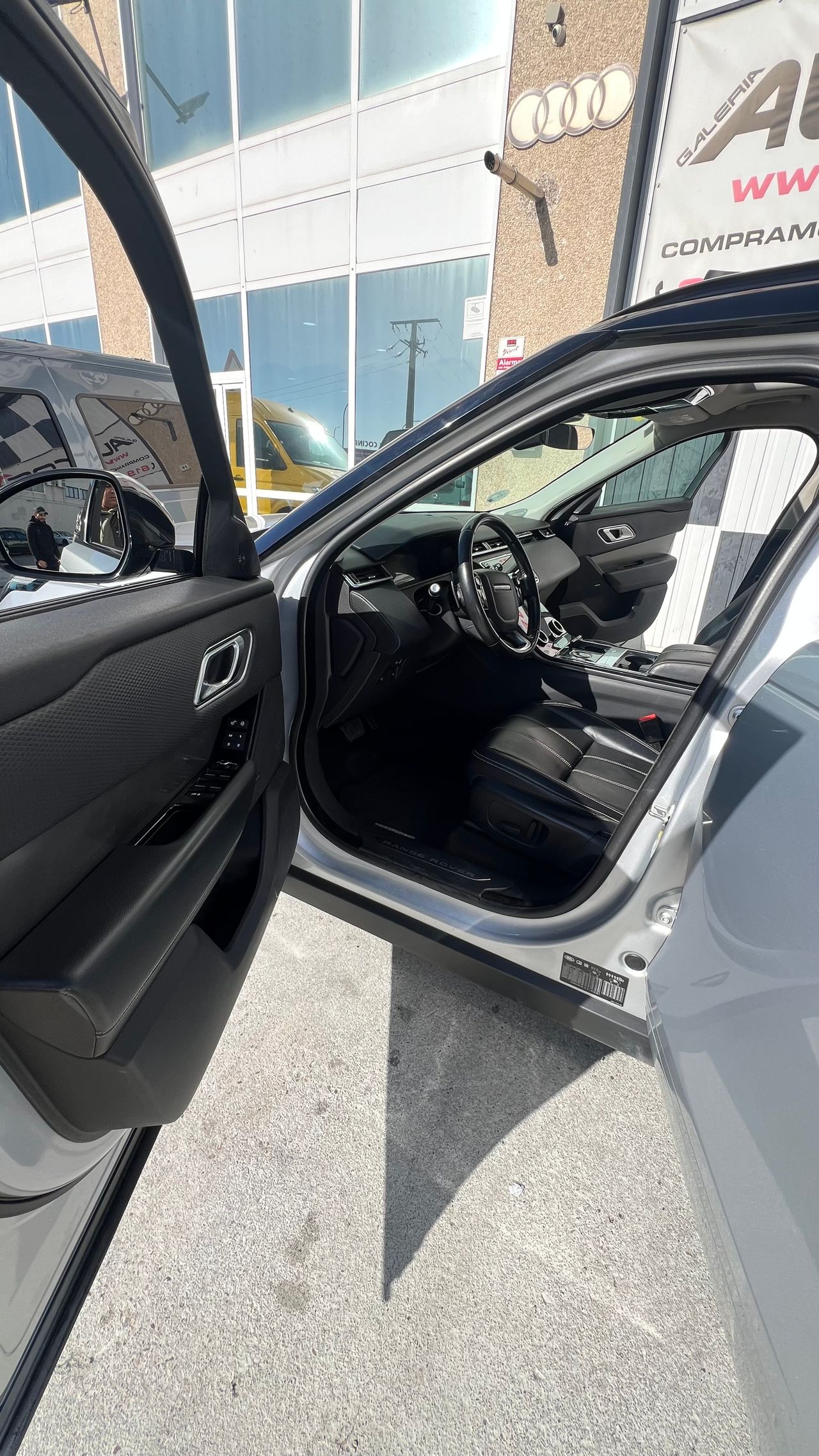 Foto Land-Rover Range Rover Velar 16