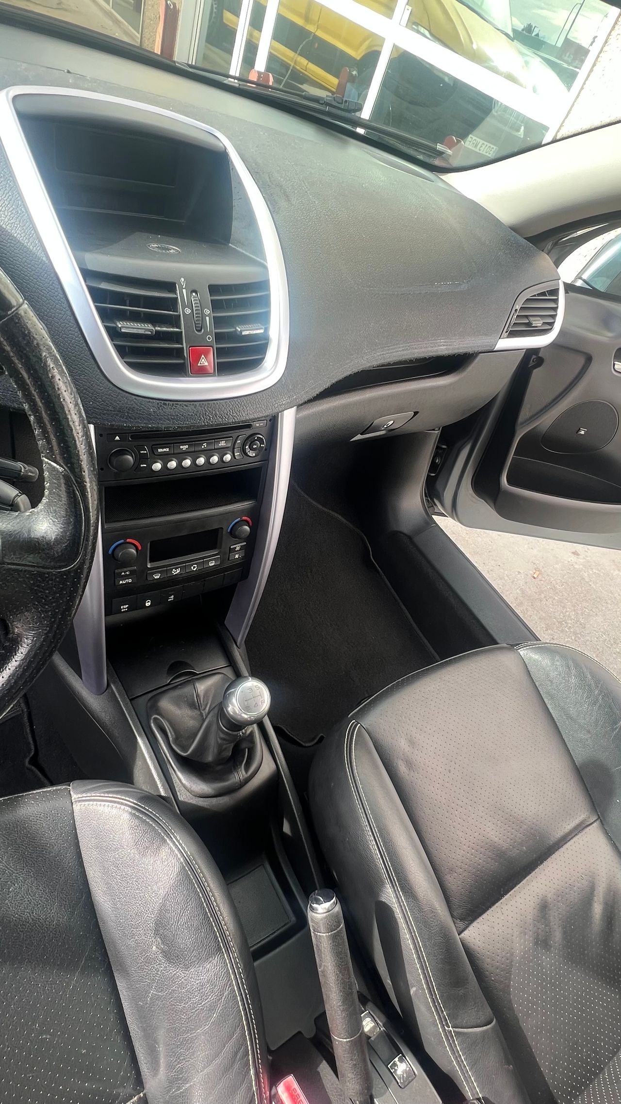 Foto Peugeot 207 15