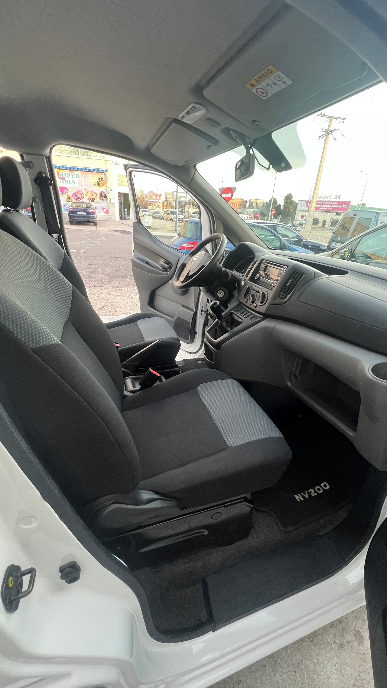 Foto Nissan NV200 10